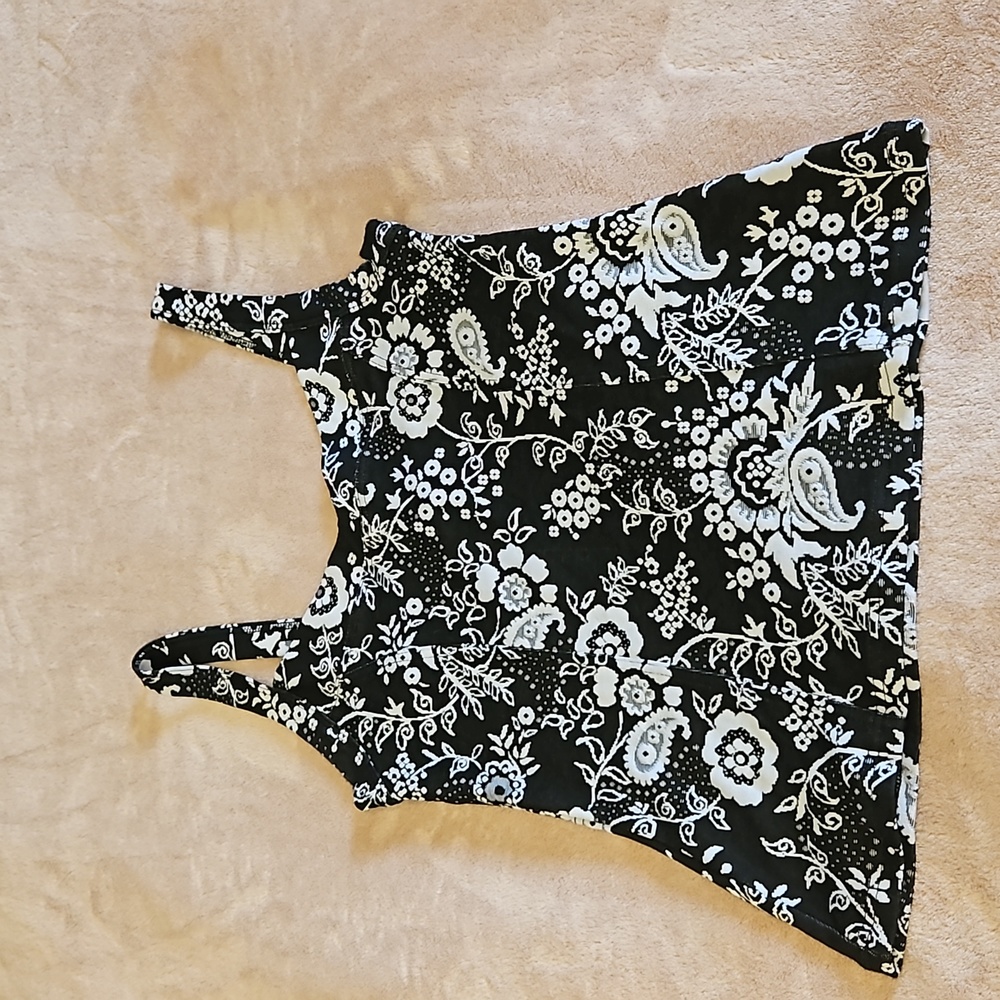 3 Tank Tops - Picture 10 of 13